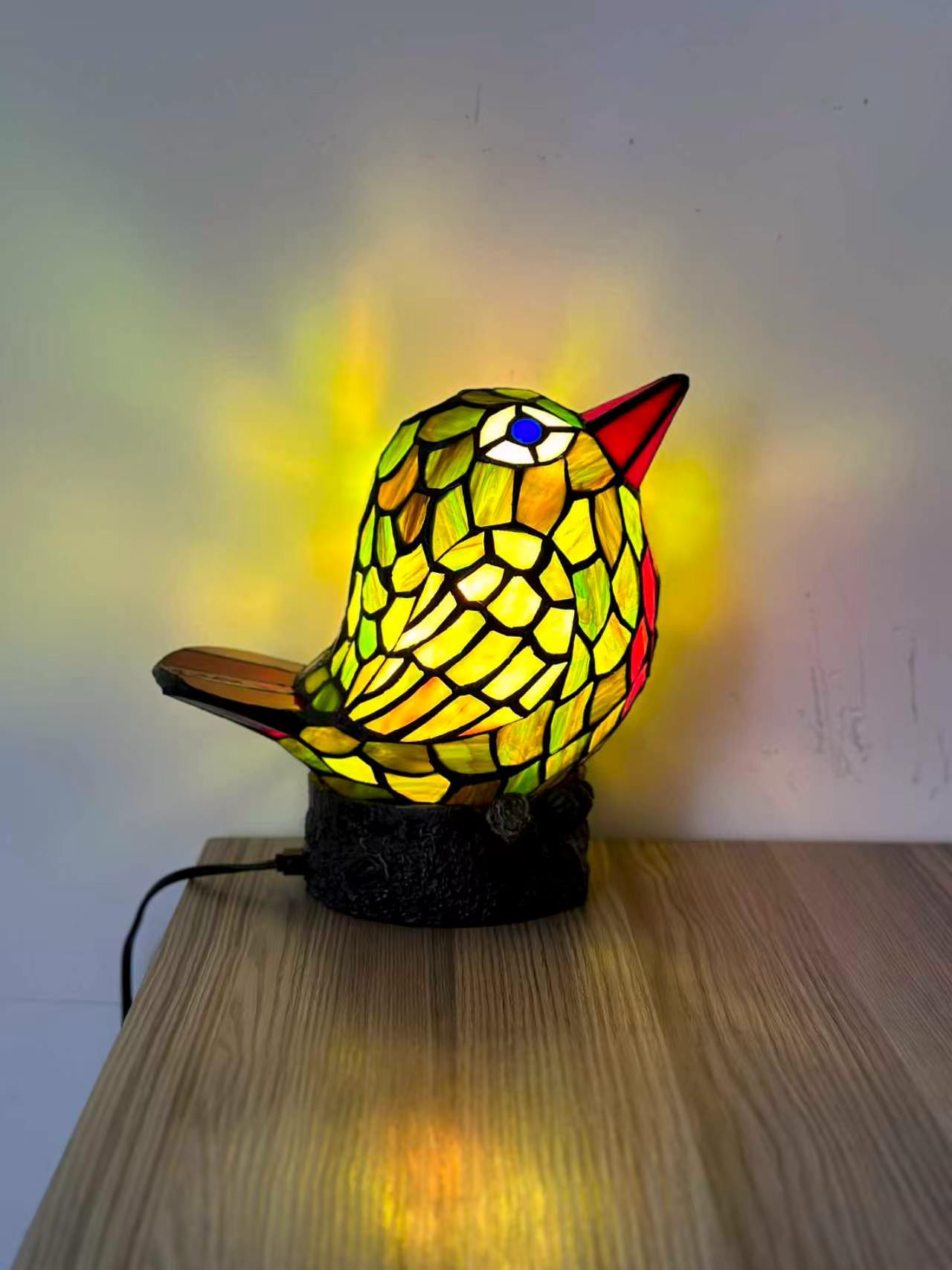 "Happy Bird" Tiffany Leadlight Art Deco Stained Glass Accent Lamp
