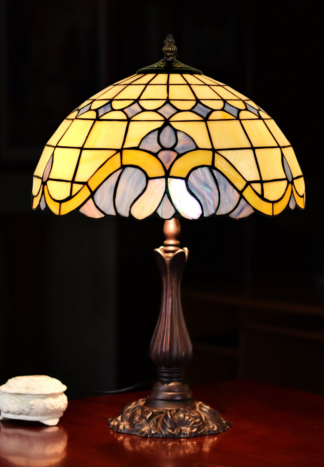 Large 16" Mediterranean Style Leadlight Stained Glass Tiffany Table Lamp