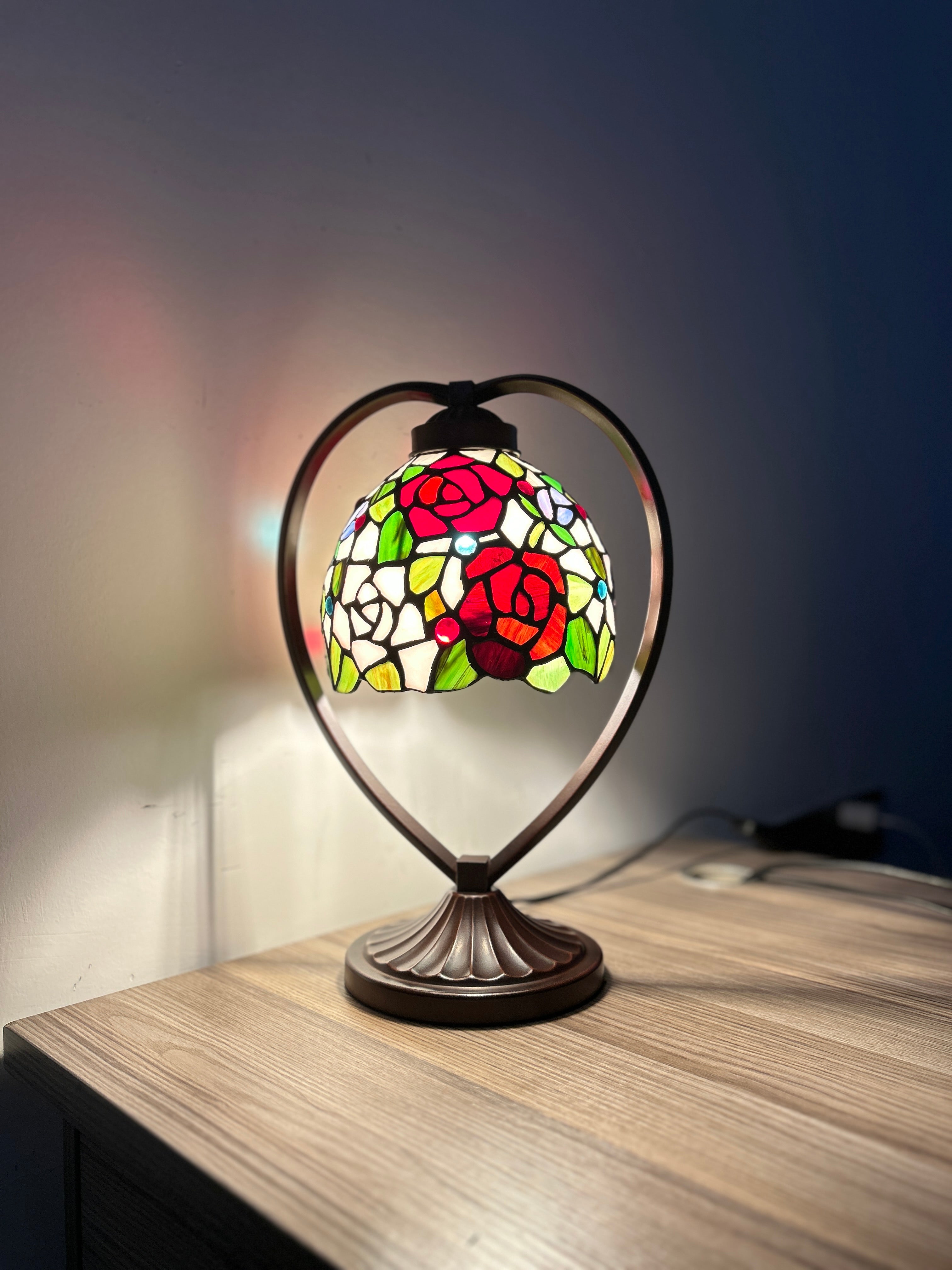 Rose Tiffany Style Stained Glass Table Lamp with Heart-shaped Metal Base